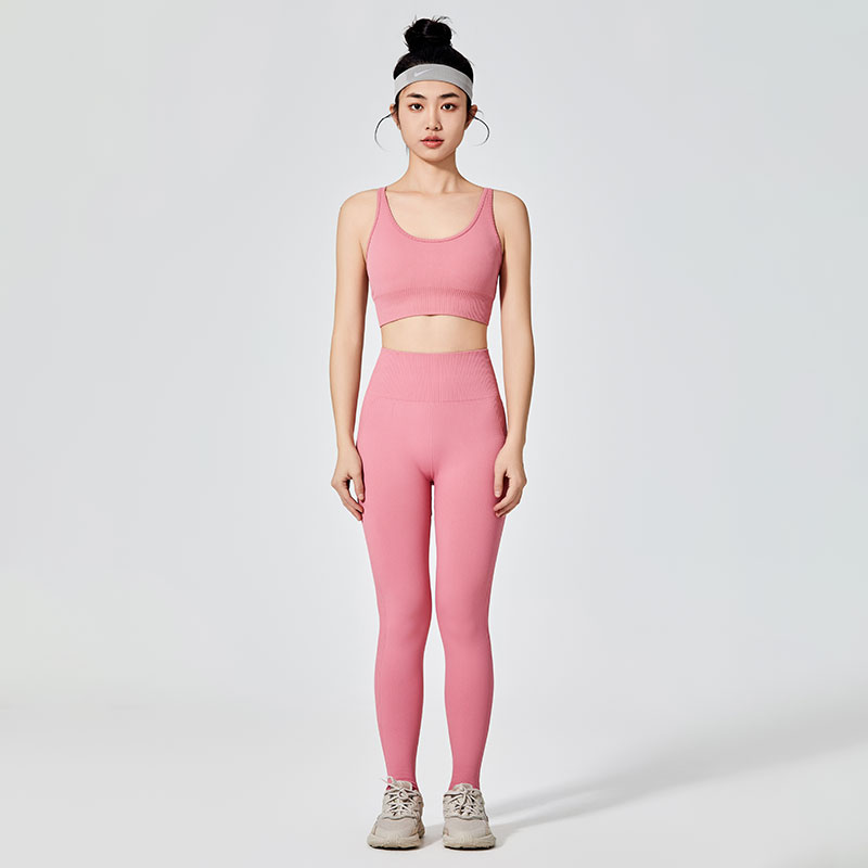 మహిళలు రంగుల సింపుల్ టైప్ స్పోర్ట్స్ లెగ్గింగ్స్ 