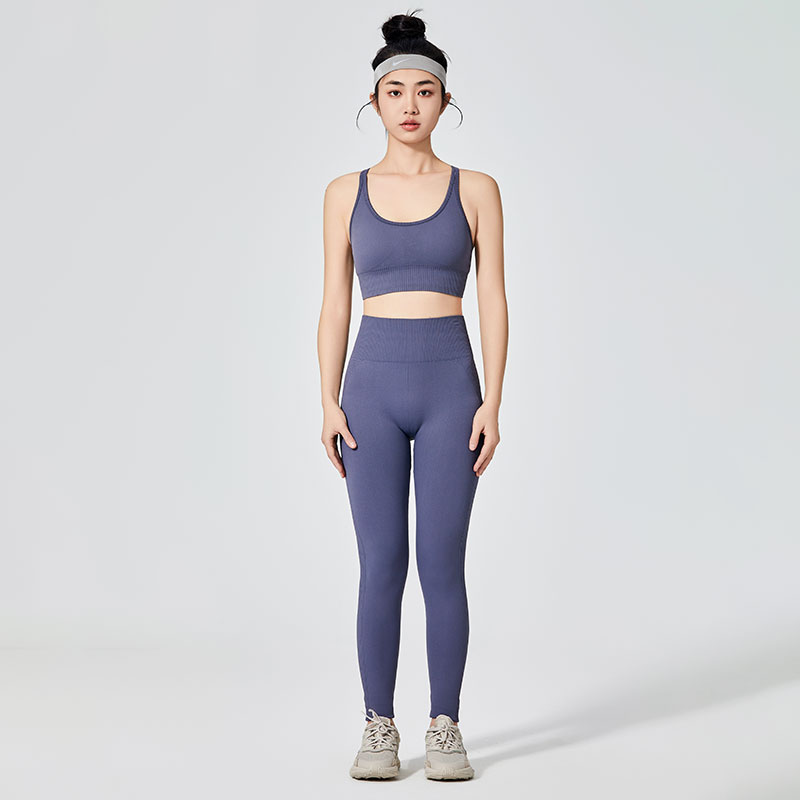 మహిళలు రంగుల సింపుల్ టైప్ స్పోర్ట్స్ లెగ్గింగ్స్ 